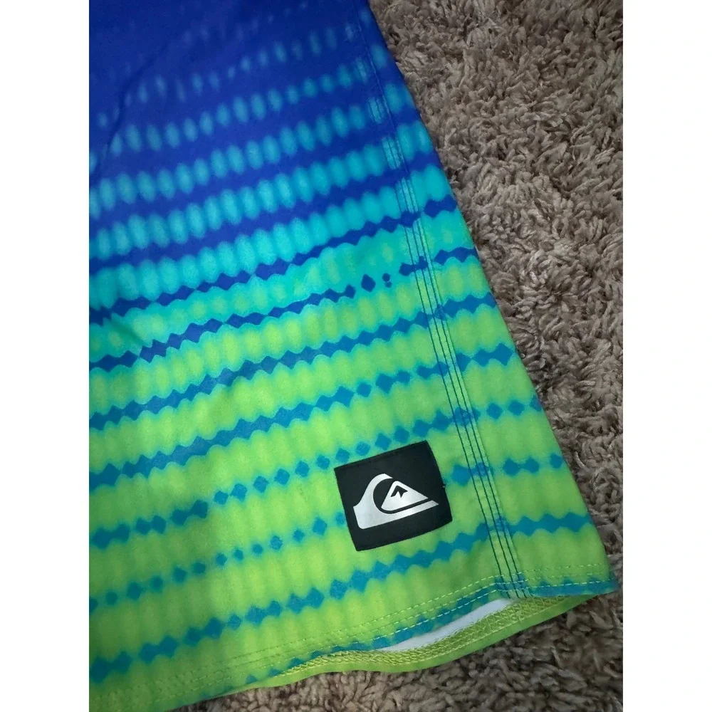 Quiksilver Highline Board Shorts Men's Size 28 Blue Green 4 Way Stretch Surf